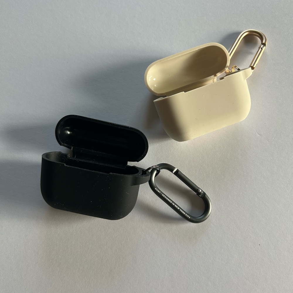 2 AIRPOD CASES